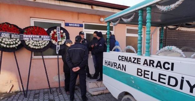 Şehit polis Öner’in cenazesi Havran’a getirildi