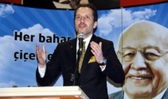Fatih Erbakan; “Merhum Erbakan 15 Temmuz’da kalkışmaya yeltenen grubu 20-30 yıl önceden deşifre etti”
