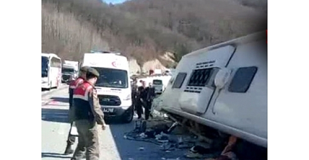 Türk Metal Sendikası otobüsü trafik kazası geçirdi ve 7 bayan işçi hayatını kaybetti