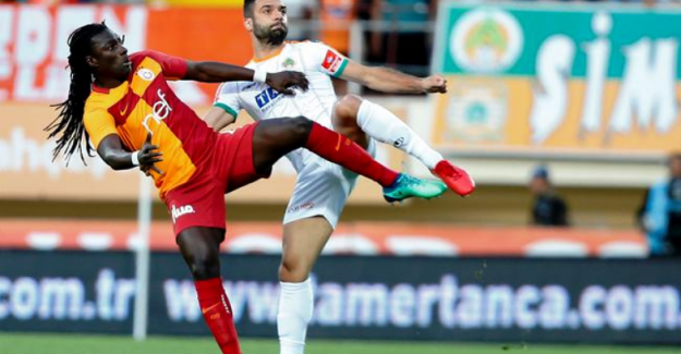 Alanyaspor'u 3 - 2 mağlup eden Galatasaray yeniden lider !