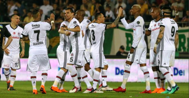 Beşiktaş, Akhisar deplasmanında rahat kazandı; 3 - 0