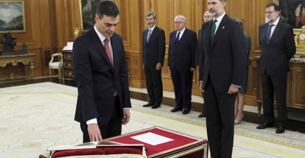 İspanya’nın yeni başbakanı Sanchez yemin etti