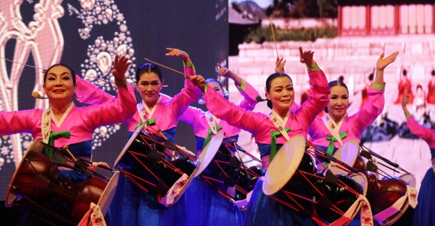 "Altın Karagöz" Halk Dansları Yarışması birincisi "Bulgaristan"