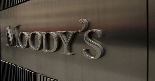 Uluslararası kredi derecelendirme şirketi Moody's; "ABD'nin mali gücü çökmek üzere"