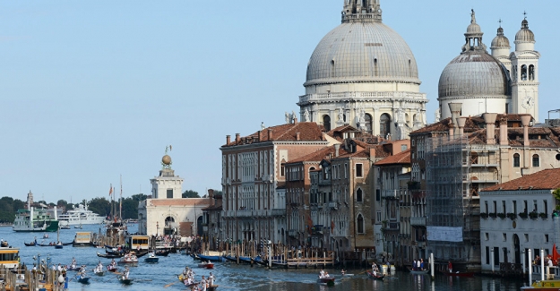 Venedik'e giriş artık "ücretli"