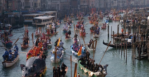 XV. yüzyıl havasında festival: Venedik'te karnaval başlıyor