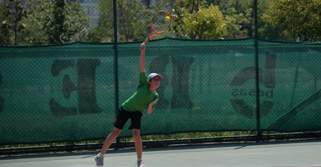 16 yaş Tenis Yaz Kupası başladı