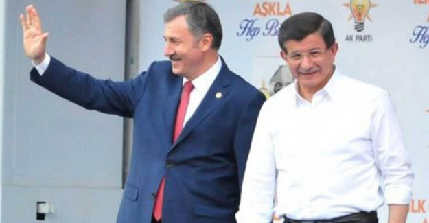 AK Parti MYK'dan karar çıktı: Davutoğlu, Özdağ, Başçı ve Üstün'ün kesin ihracı istendi