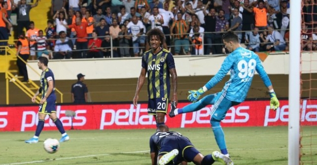 Fenerbahçe Alanyaspor karşısında darmadağın 3 - 1