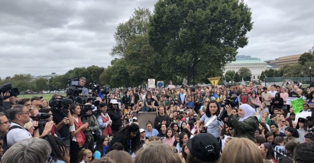 İklim aktivisti Greta'dan Beyaz Saray önünde protesto