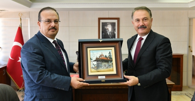 Vakıfbank Genel Müdürü Üstünsalih: "Bursa’yı kararlılıkla destekliyoruz"