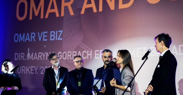 "Omar ve Biz" Varşova Film Festivali'nden ödül ile dönüyor