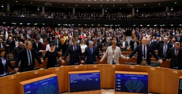 Avrupa Parlamentosu İngiltere'nin Brexit anlaşmasını onayladı