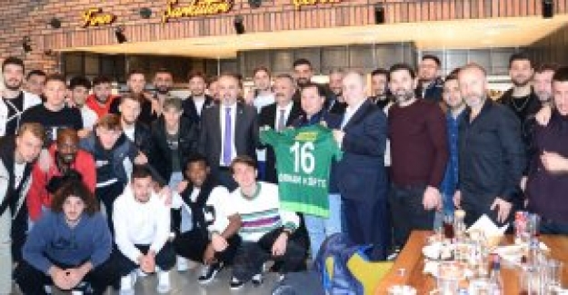 Bursaspor yöneticileri ve sporcularına moral desteği
