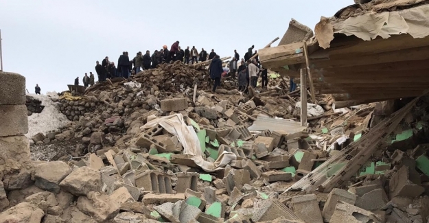 İran'daki deprem Van'ı da vurdu ve 9 can aldı