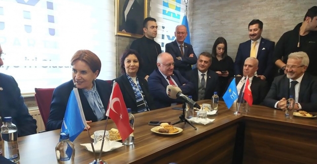 Meral Akşener Bursa'da;  Çarşı Esnafını gezdi ve dertlerini dinledi
