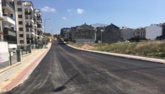 Osmangazi'de İmara Açılan Yeni Yollar Asfaltlanıyor