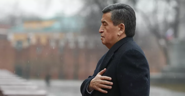 Kırgızistan Cumhurbaşkanı Ceenbekov, Hükümeti ve Genel Kurmay Başkanı'nı görevden aldı