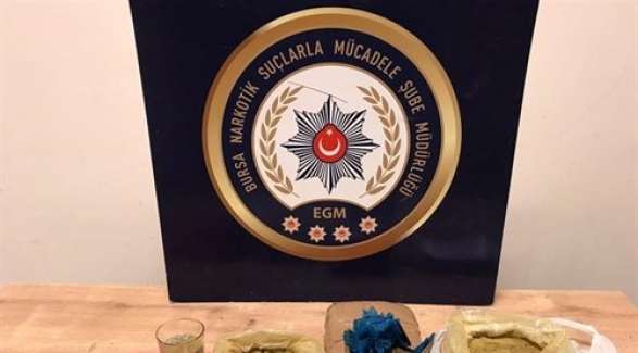 Bursa'da 12 uyuşturucu satıcısı gözaltına alındı