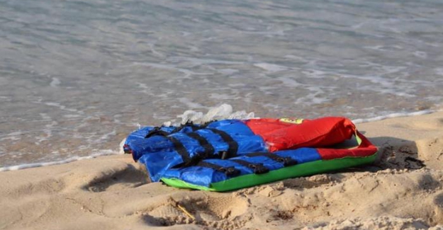 Libya açıklarında göçmen teknesi battı: En az 74 kişi öldü!..