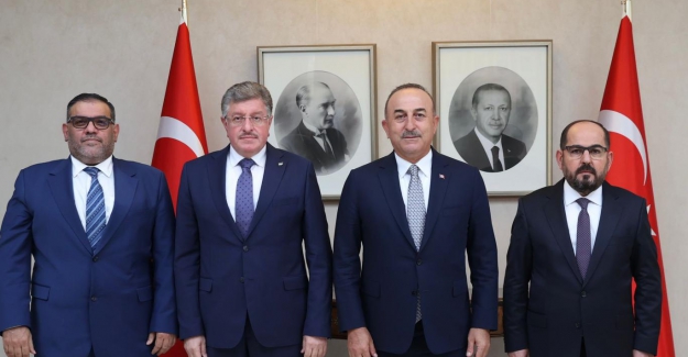 Çavuşoğlu: "Suriye halkının meşru temsilcisi olan Koalisyon'a ve Geçici Hükümet'e desteğimiz tam"