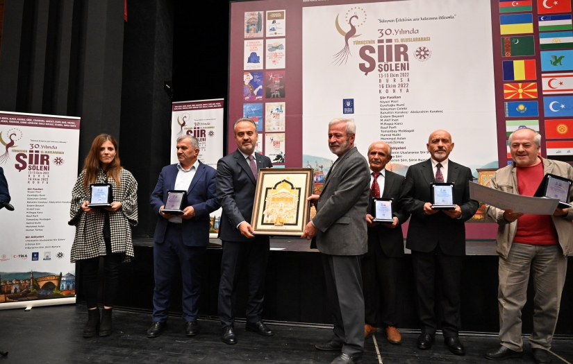 Dünyanın dört bir tarafından gelen 80 şair ile Bursa’da şiir şöleni 
