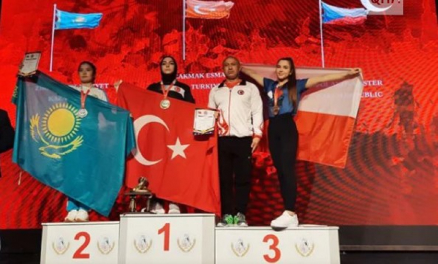 Türk sporcular Dünya Bilek Güreşi Şampiyonasında 108 madalya kazandı