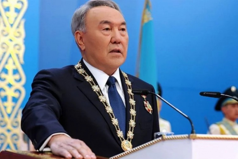 Nazarbayev'in "halkın lideri" anlamına gelen "elbaşı" unvanı kaldırıldı