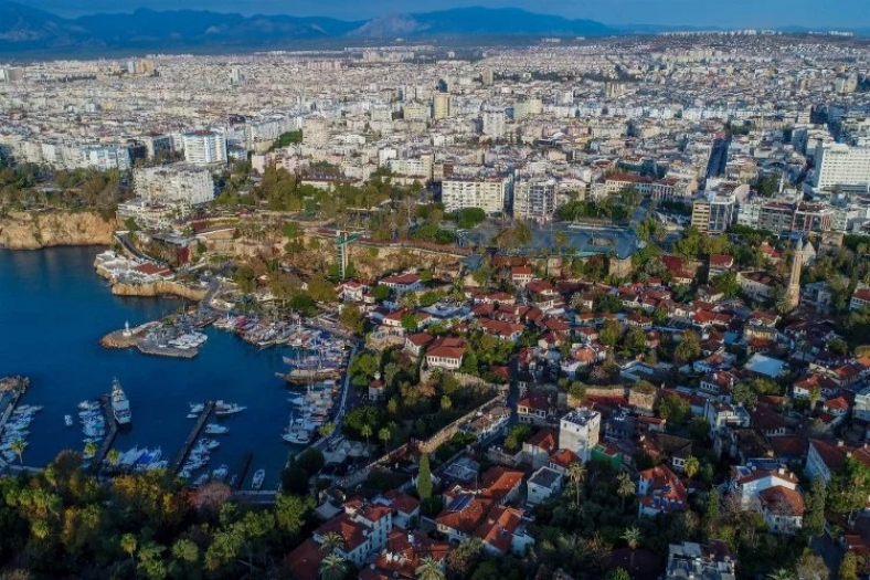 Rusların Antalya'da kurduğu şirket sayısı yüzde 527 arttı