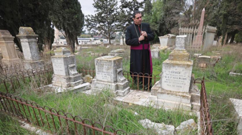 Siyonist yerleşimciler Kudüs'teki tarihi Hristiyan mezarlığını tahrip etti