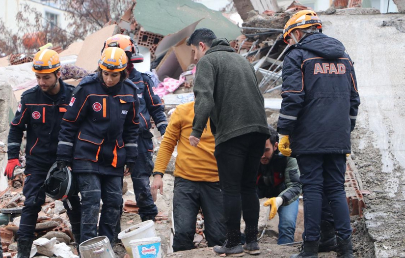 AFAD Başkanı Yunus Sezer, "Maalesef 41 bin 156 insanımız hayatını kaybetti"