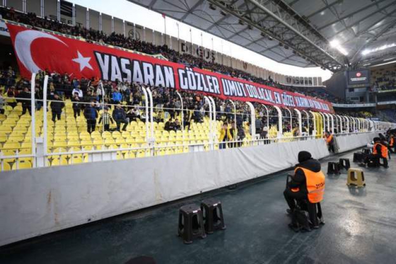 Fenerbahçe taraftarlarının Kayserispor maçına alınmamasıyla ilgili yürütmeyi durdurma kararı verildi