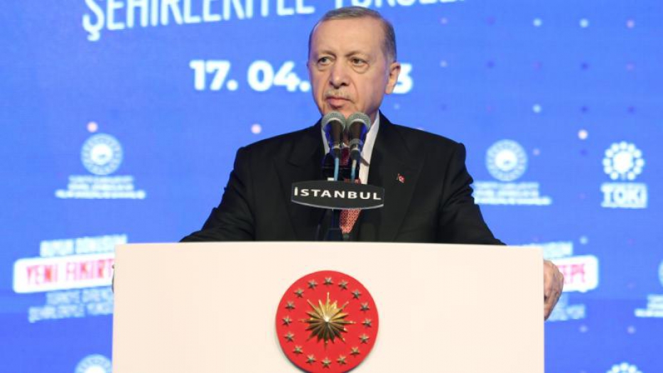 Cumhurbaşkanı Erdoğan: Bayramın ilk günü yeni müjdeyi milletimizle paylaşacağız