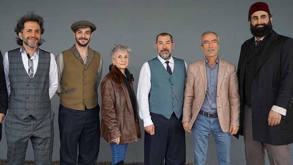 Mehmet Akif Ersoy'un hayatını anlatan "AKİF" dizisi seyirciyle buluşuyor
