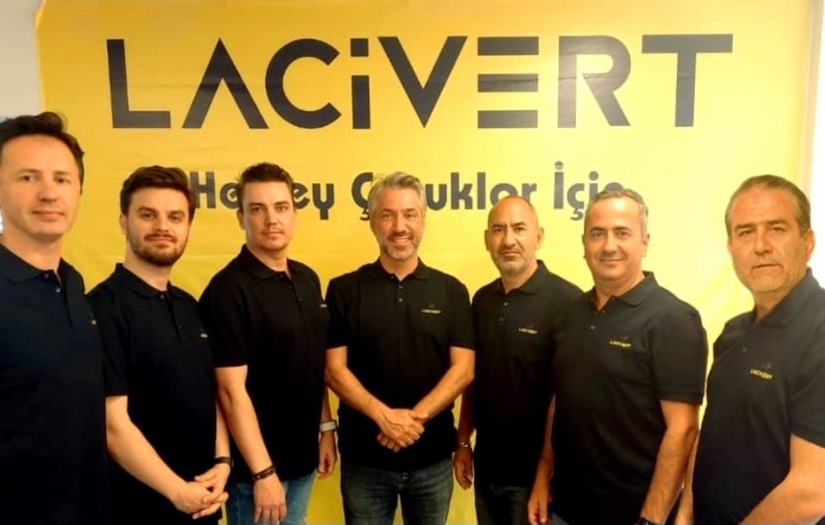 Lacivert, Dünya Fenerbahçeliler Günü'nde kuruldu
