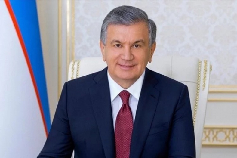Özbekistan'da Seçim:  Cumhurbaşkanı Mirziyoyev yeniden seçildi