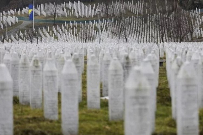 Srebrenitsa Katliamı sorumlularından 4 Sırp daha müebbet hapis cezasına çarptırıldı