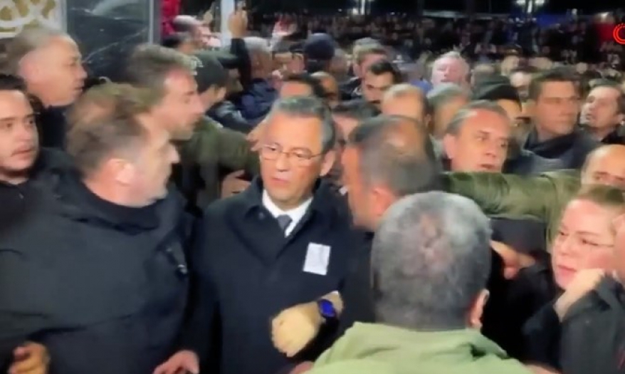Şehit cenazesinde CHP Genel Başkanı Özel'e tepki