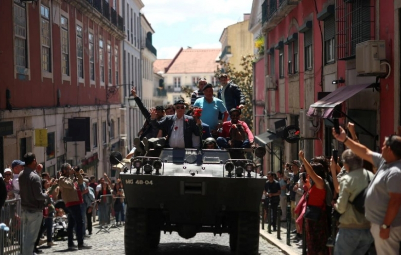 Portekiz'de Karanfil Devrimi'nin 50. yılı kutlandı: "Sömürgeciliğin bedeli ödenmeli"