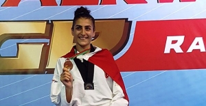 Dünya Tekvando Şampiyonu milli sporcu Hatice Kübra İlgün artık Bursa adına dövüşecek