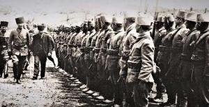 30 AĞUSTOS 1922 - Türk Milleti zafere ve bağımsızlığına kavuşmuştur. KUTLU OLSUN!.
