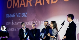 "Omar ve Biz" Varşova Film Festivali'nden ödül ile dönüyor