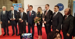 Başkan İmamoğlu'na Berlin'de Onur Ödülü