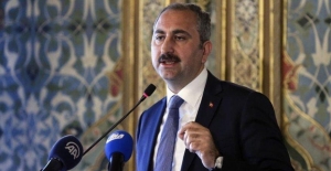 Adalet Bakanı Gül: Türk bayrağını yırtan Yunan vekille ilgili Adli mercilerimiz harekete geçti