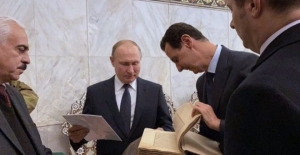 Putin Şam'da Esad'la Emevi Camii'ni ziyaret etti!