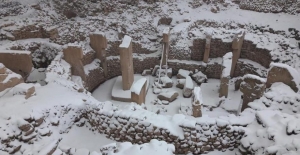 Göbeklitepe kar altında kaldı, arkeolog isyan etti