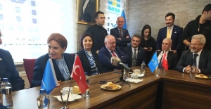 Meral Akşener Bursa'da;  Çarşı Esnafını gezdi ve dertlerini dinledi