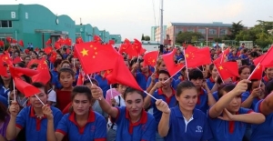 Dünyaca ünlü markaların Çin'deki fabriklarında "Uygur İşçiler" köle gibi çalıştırılıyor