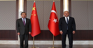 Çin Dışişleri Bakanı Wang Yi ile görüşen Çavuşoğlu: "Uygur Türklerine ilişkin hassasiyetimizi ilettik"