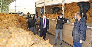 Mudanya Belediyesi 80 Ton patatesi halka dağıtıyor